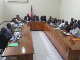 Haïti - Éducation : Une douzaine d’anciens ministres de l’éducation aux côtés de Nesmy Manigat