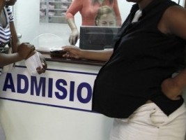 Haïti - RD : Plus de 5 milliards de pesos pour l'accouchement de femmes venues d'Haïti
