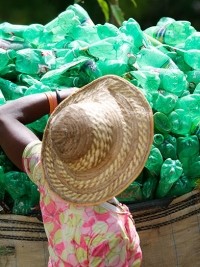Haiti - Environment : HP cartridges manufactured from recycled plastic in Haiti