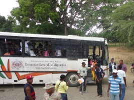 Haïti - FLASH : Près de 10,000 haïtiens expulsés ou non admis en RD (septembre)