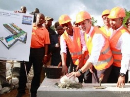 Haïti - Économie : Pose de la première pierre du micro-Parc industriel de Moreau/Camp-Perrin