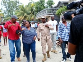 Haïti - Politique : La Sénatrice Étienne de la parole aux actes