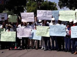 Haïti - Social : Les professionnels de la santé prennent le béton
