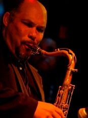 Haiti - Culture : Buyu Ambroise and the Blues in Red Band, in concert in Haiti
